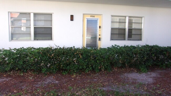 Building Photo - 1225 NW 21st St Unit 3506 Rental