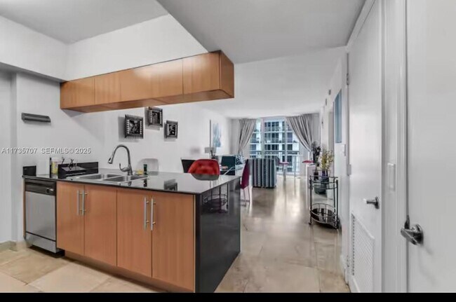 Photo - 1750 N Bayshore Dr Unit 3405