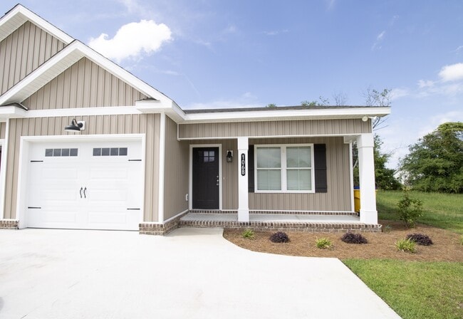 Building Photo - 106 Woodsedge Dr