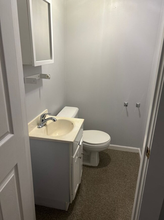 Photo - 216 W High St