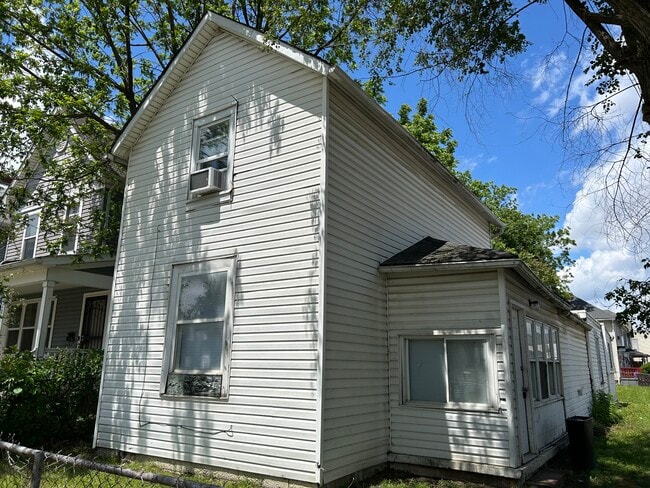 Photo - 1865 S 5th St House