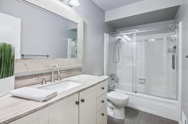 Photo - 1872 Newporte Ct
