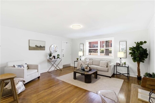 Photo - 3660 Peachtree Rd NE Unit 3H