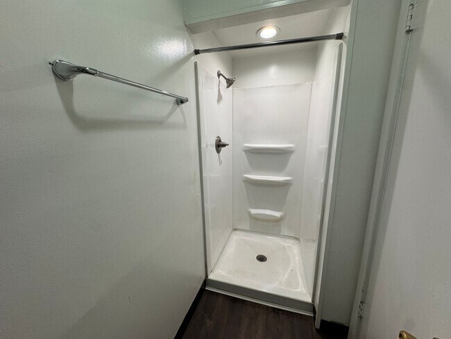 Photo - 80 Williams Unit Reynolds  1