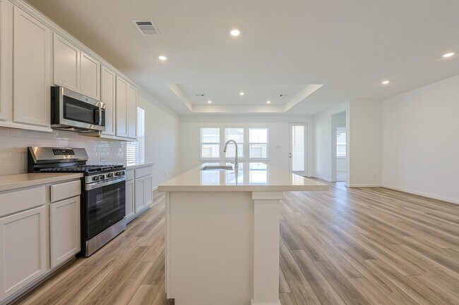 21510 Banpo Bend Dr