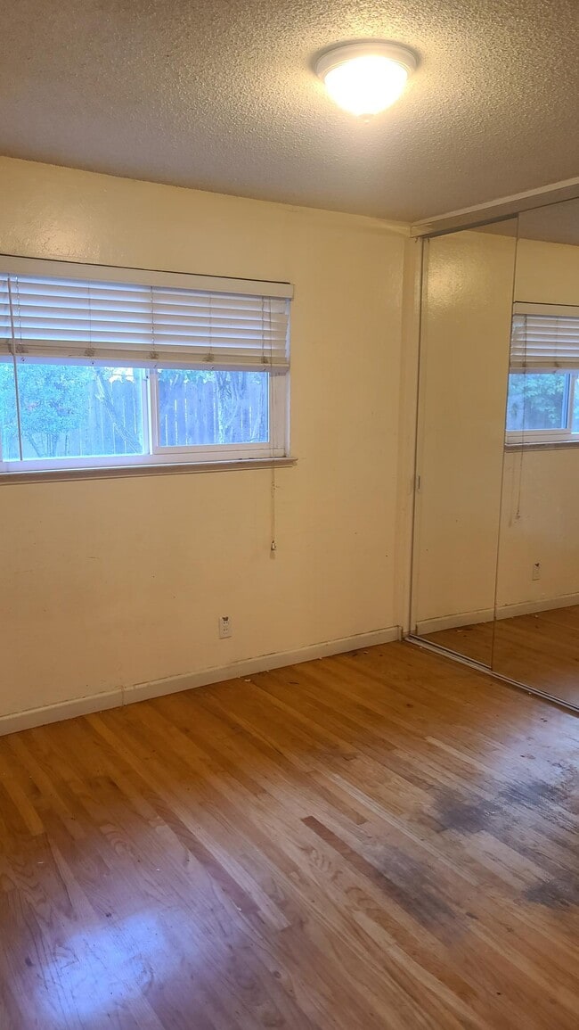 Photo - 5523 Mary Jo Way