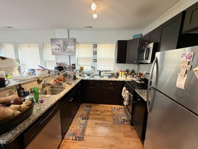 Photo - 4117 W Lawrence Ave Unit 4117-2
