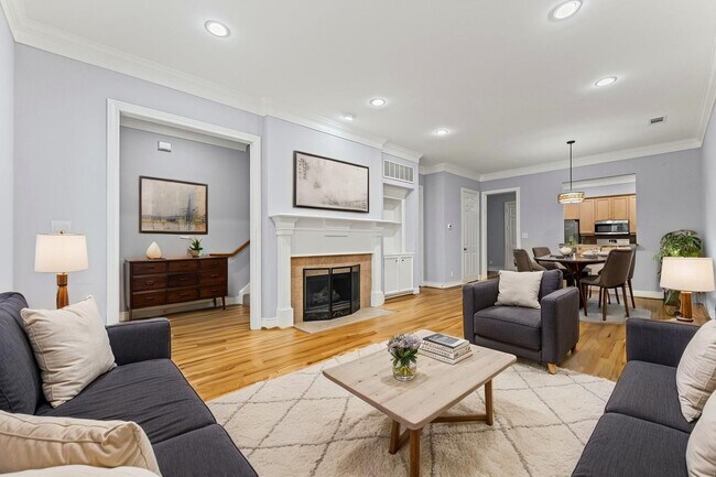 Photo - 6839 Staffordshire Crescent