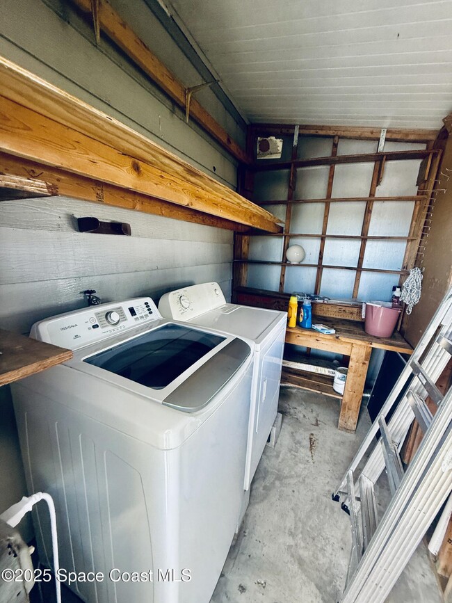 Photo - 2399 Coconut Palm Dr