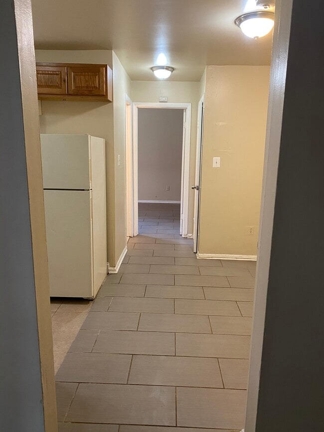 Hallway - 4101 Gault Plz NE Unit 101