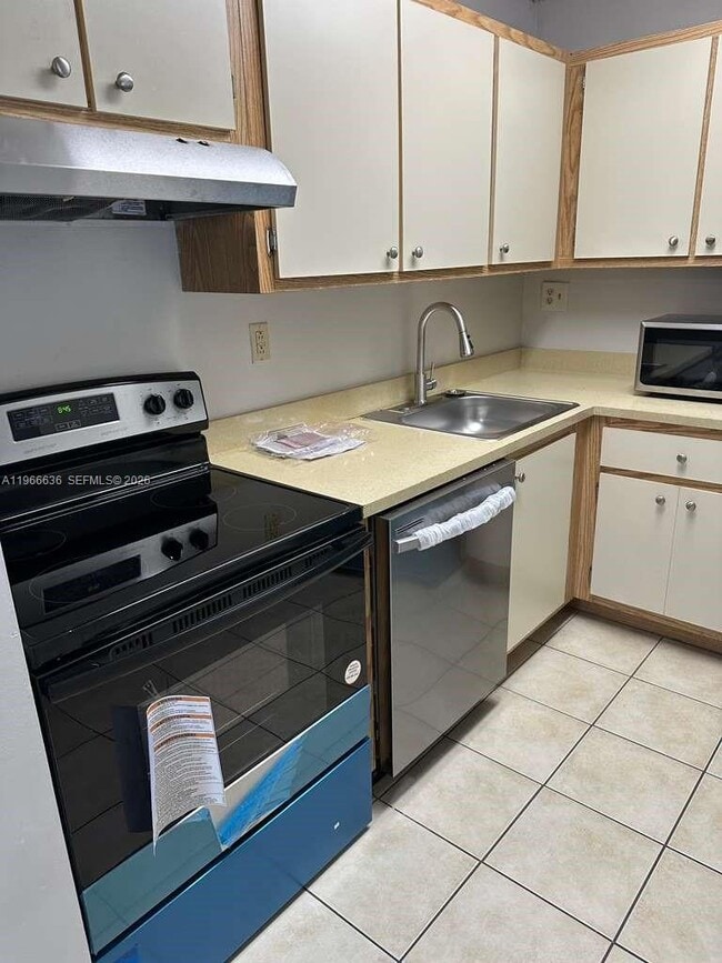 Photo - 7160 NW 179th St Unit 309