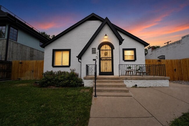 Building Photo - 2615 W Caithness Pl