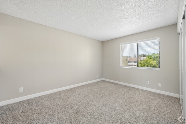 2BR, 2BA - 898SF - Second Bedroom