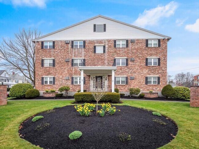 Photo - 305 Pine St Unidad #8