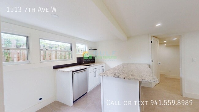 Photo - 1513 7th Ave W