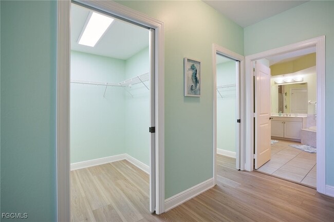 Building Photo - 5702 Cape Harbour Dr Unit 204 Rental