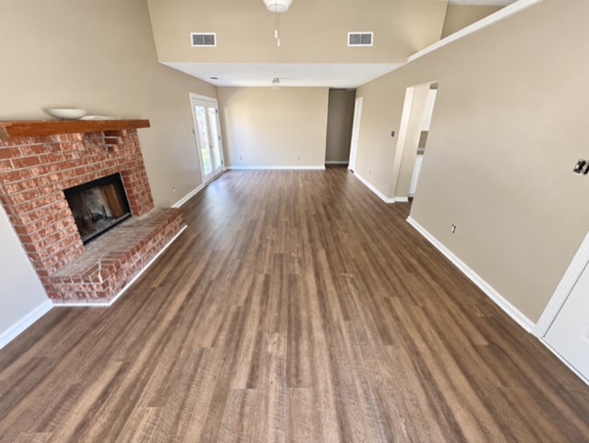 23 Daveitta Dr