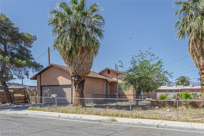Photo - 1320 Gold Ave