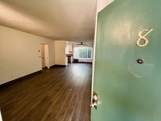 Photo - 3359 Mentone Ave Unit 8