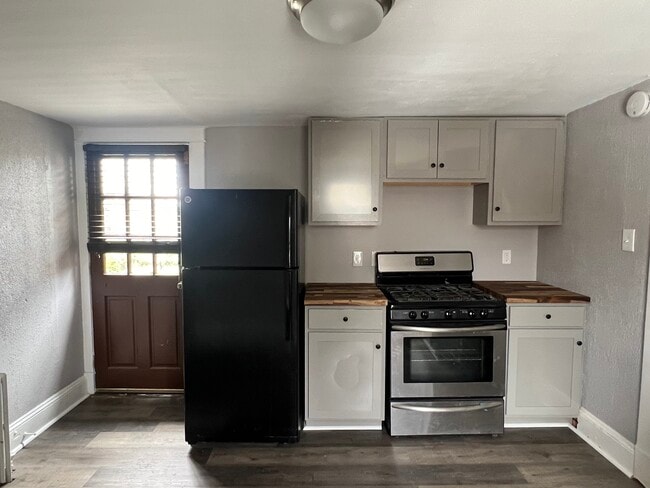 Photo - 4509 Ritchie Hwy Unit B