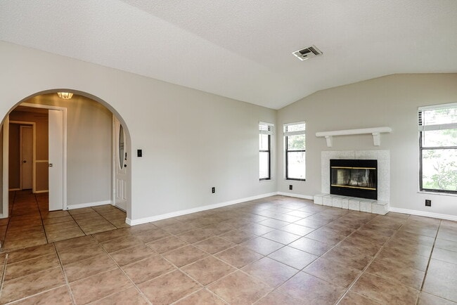 1001 Pond Apple Ct