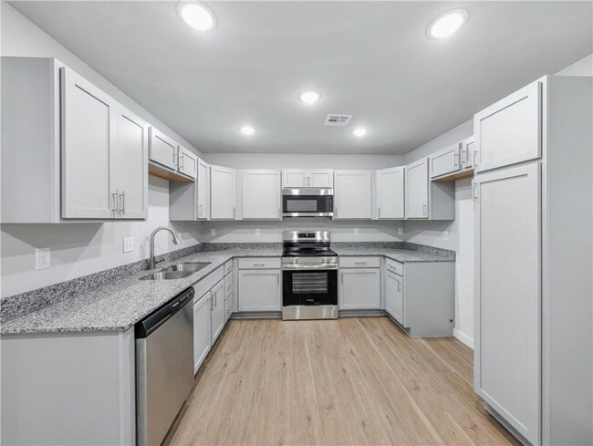 Photo - 6304 NW Kathleen St