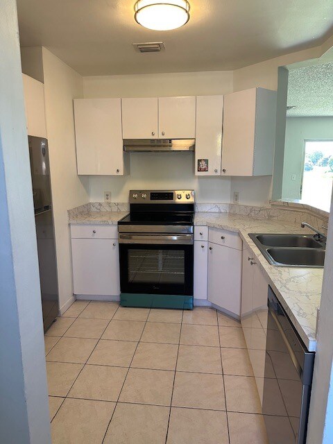 Photo - 3421 NW 44th St Unit SUMMER LAKES