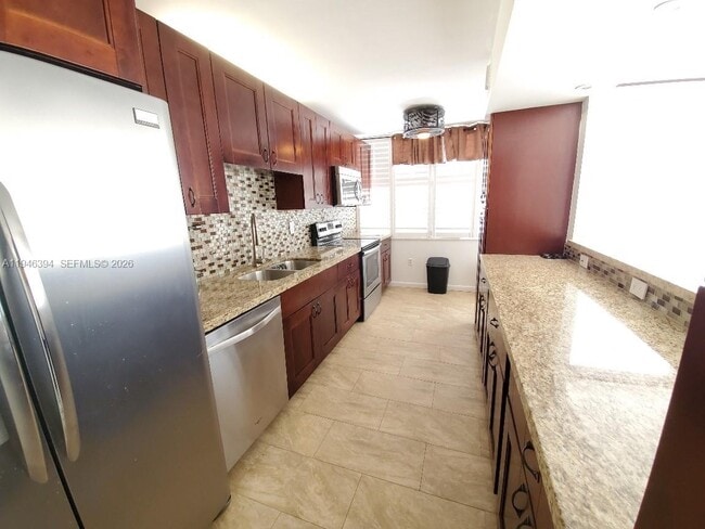 Building Photo - 18061 Biscayne Blvd Unit 301