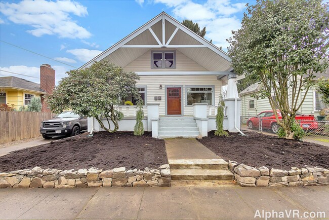 Stunning Main Floor Duplex in the Heart of... - Stunning Main Floor Duplex in the Heart of... Townhome