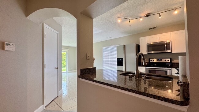 Photo - 9683 Hollyhill Drive