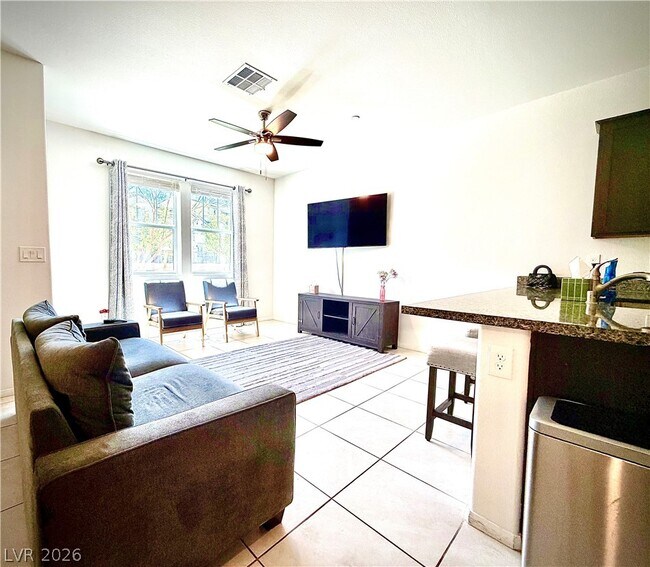 Photo - 523 Cattleya Pl