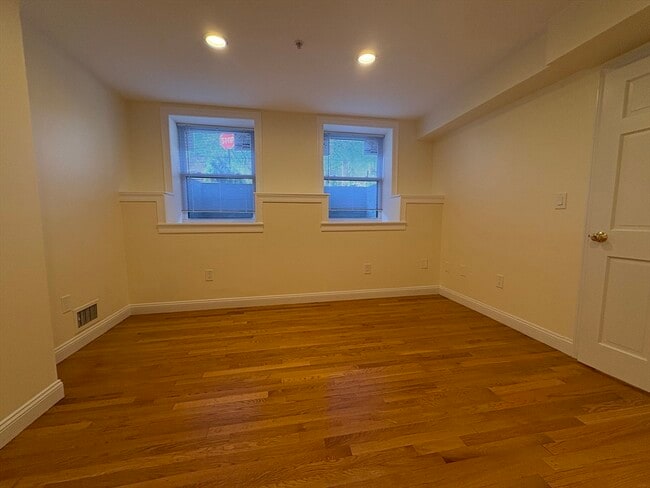 Photo - 1824 Beacon St Unit 1