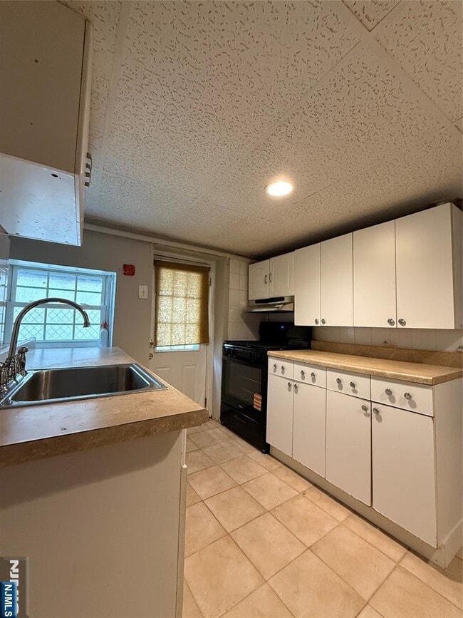 Photo - 1430 44th St