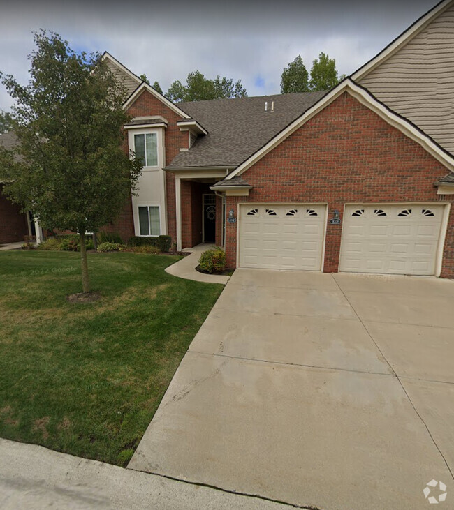 Building Photo - 14382 Shadywood Dr Rental