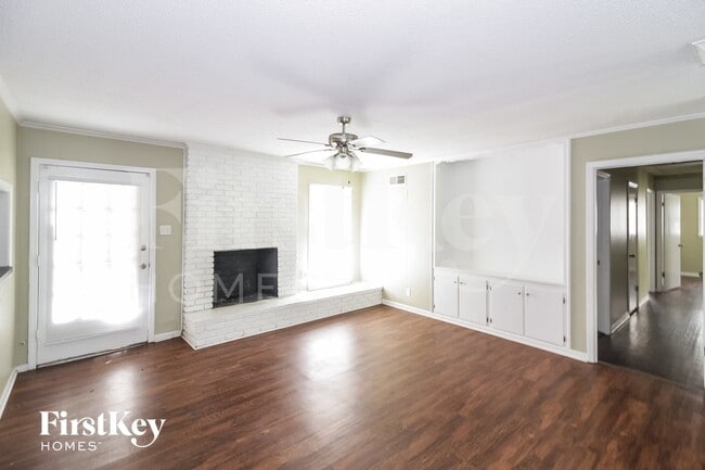 Photo - 4310 Millbranch Rd