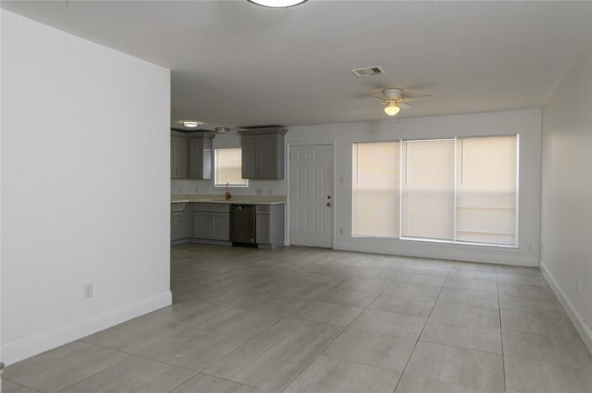 Building Photo - 3421 Twp Grove Ln