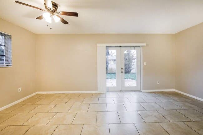 Photo - 4701 NW 11th Pl