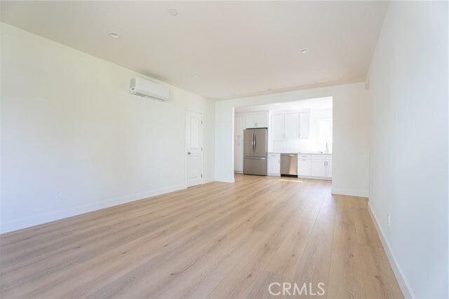 Photo - 1065 E Spazier Ave