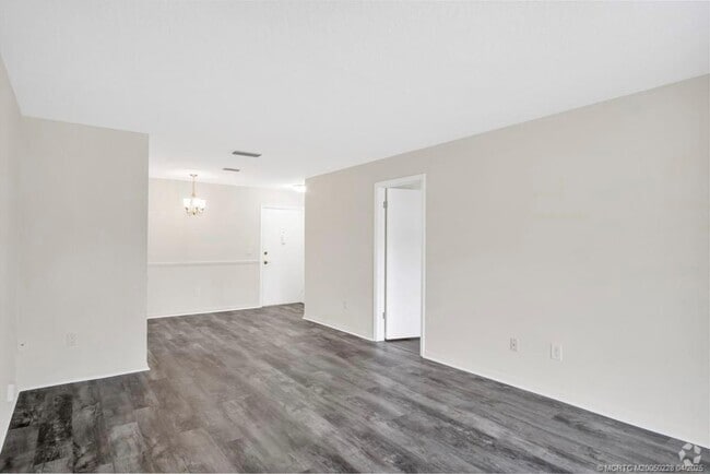 Building Photo - 950 S Kanner Hwy Unit C21 Rental
