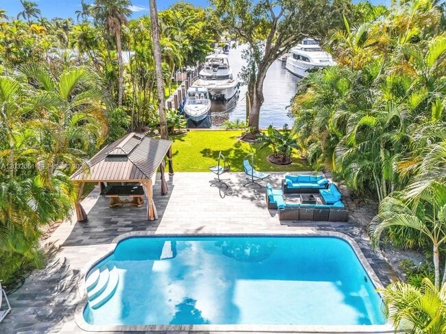 Photo - 2810 Riverland Rd