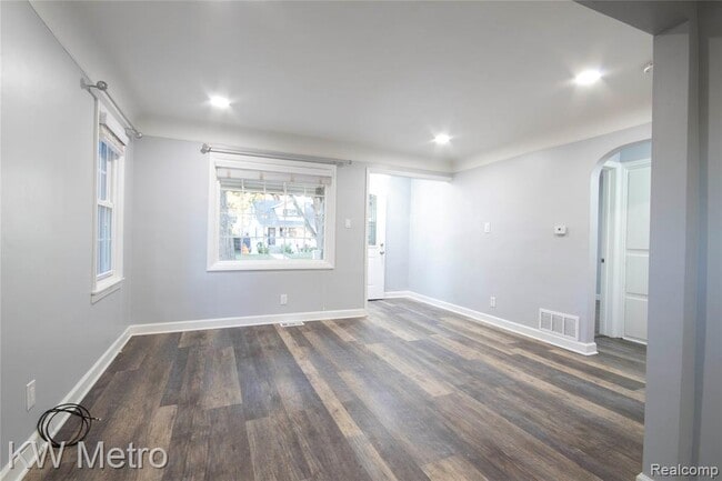 Photo - 22101 Ridgeway St