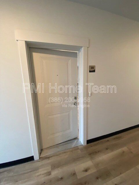 Building Photo - 2874 Kiesel Ave Unit 106