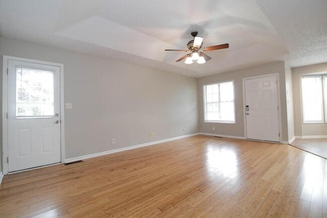 Photo - 700 Princeton Cir