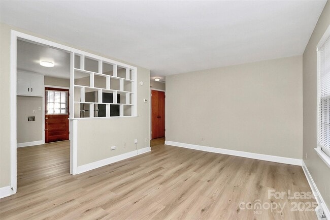 Photo - 3728 Dresden Dr E