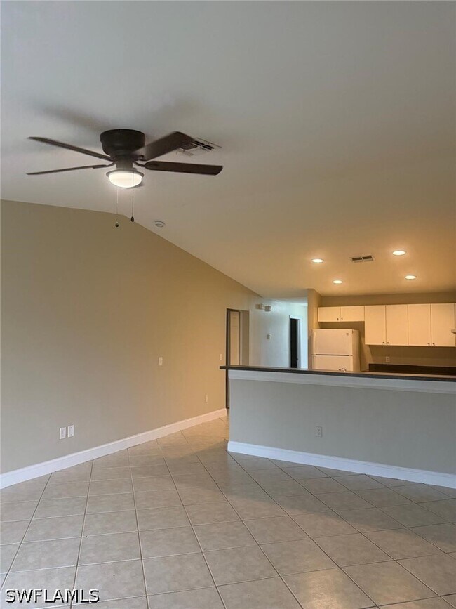 4822-4824 Leonard Blvd S