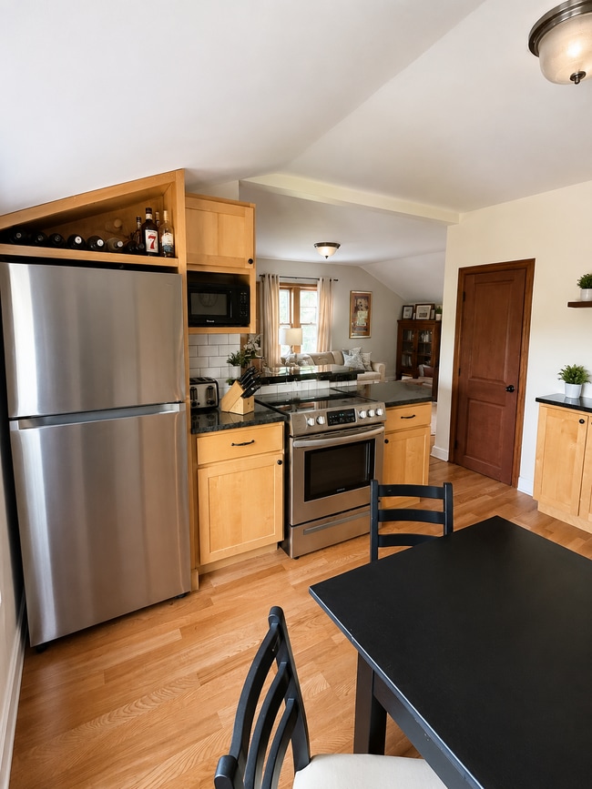 Photo - 1424 N 70th St Unidad Upper duplex
