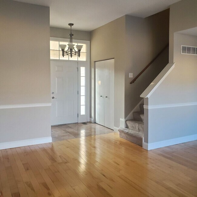 2310 Carpenter Ave Townhome Townhome Rental in Plainfield IL