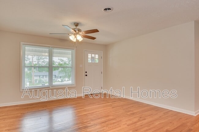 Photo - 1406 Ridgewood Dr