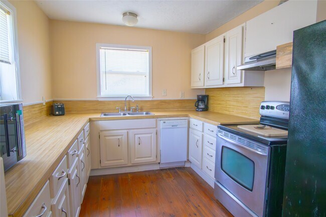 Photo - 3927 Mason Dr