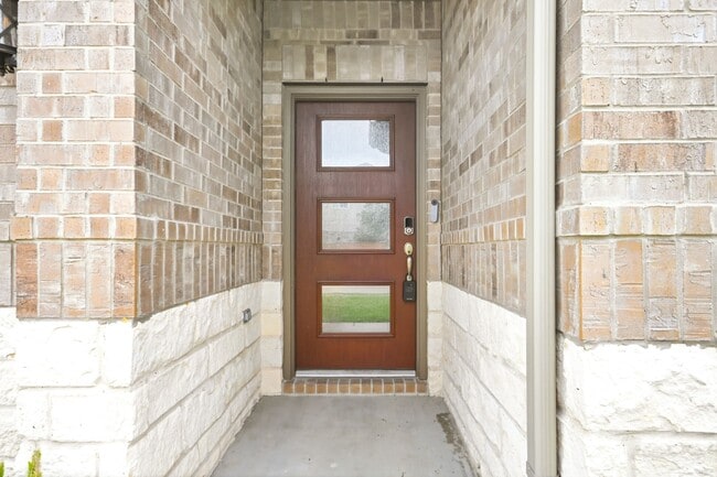 Photo - 1207 Cascade Hls Dr